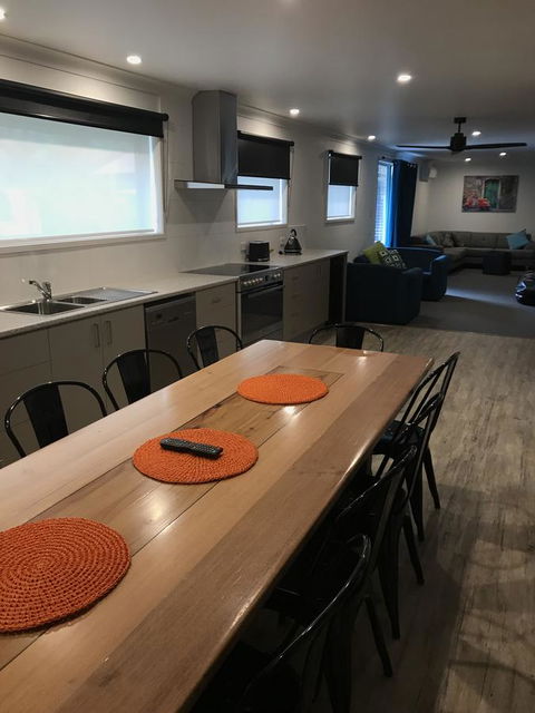 Snow View Holiday Units - Southport Accommodation 21