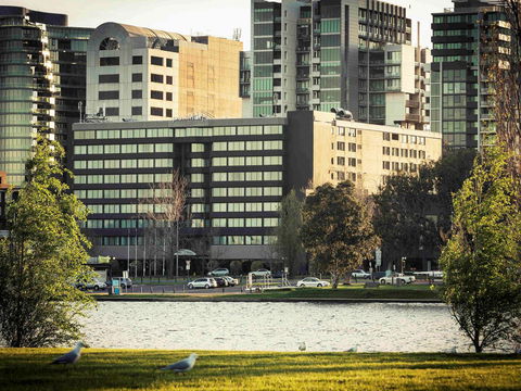 Mercure Melbourne Albert Park - Southport Accommodation 0