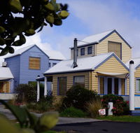 Rayville Boat Houses - Southport Accommodation