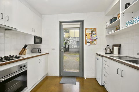 Terrace Lofts Apartments - Southport Accommodation 24