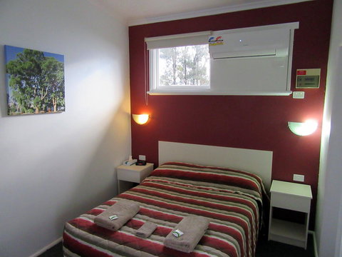 The Highlander Motel - 24HR Check In - Accommodation Southport 10