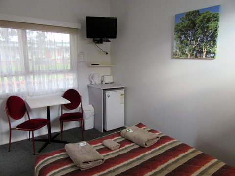 The Highlander Motel - 24HR Check In - Accommodation Southport 12