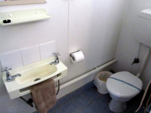 The Highlander Motel - 24HR Check In - Accommodation Southport 26