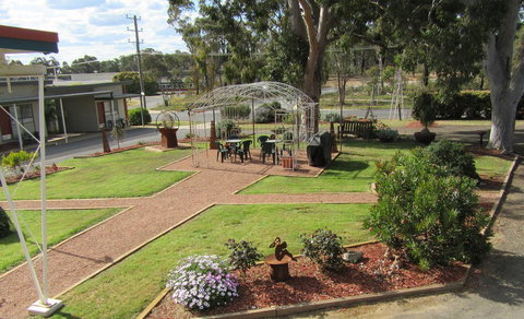 The Highlander Motel - 24HR Check In - Accommodation Southport 5