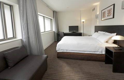 Causeway 353 Hotel - Accommodation Southport 25