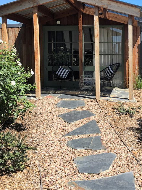 The Cosy Bungalow - Accommodation Southport 11