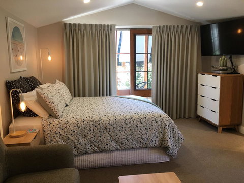 The Cosy Bungalow - Accommodation Southport 5