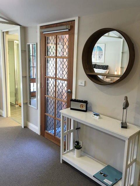 The Cosy Bungalow - Accommodation Southport 1