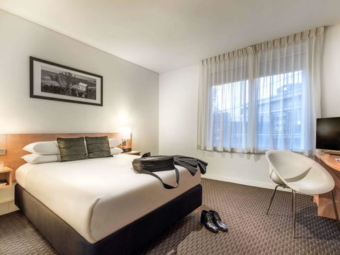 Ibis Melbourne Hotel And Apartments - Southport Accommodation 0