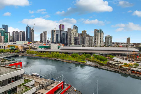Signature Waterfront Apartments - Southport Accommodation 21