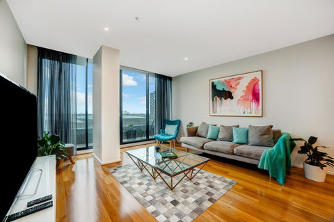 Signature Waterfront Apartments - Southport Accommodation 15