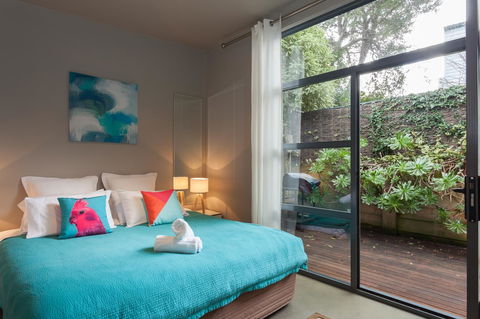 The Love Shack - Romantic Bungalow - Southport Accommodation 8