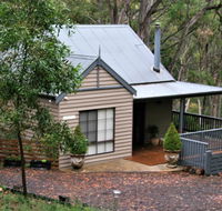Tangenong Cottages - Southport Accommodation