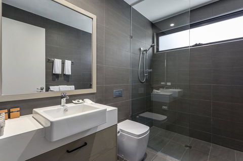 Blairgowrie Apartment 1 - On The Beach - Southport Accommodation 13