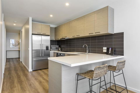 Blairgowrie Apartment 1 - On The Beach - Southport Accommodation 2