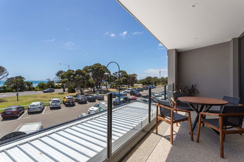 Blairgowrie Apartment 1 - On The Beach - Southport Accommodation 9