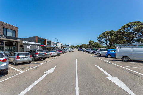Blairgowrie Apartment 1 - On The Beach - Southport Accommodation 14