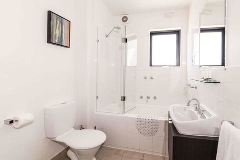 Comfort Hotel East Melbourne - Southport Accommodation 2