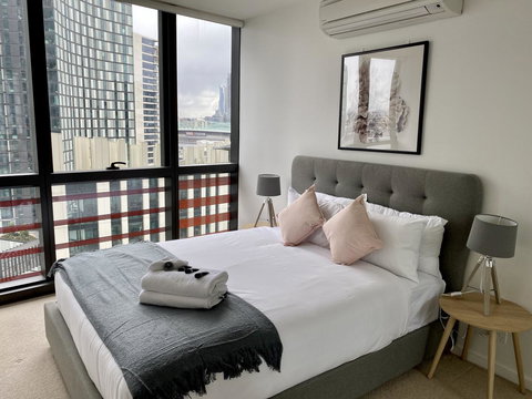 JC Waterfront Apartments On Collins - Accommodation Southport 5