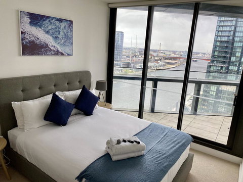 JC Waterfront Apartments On Collins - Accommodation Southport 3