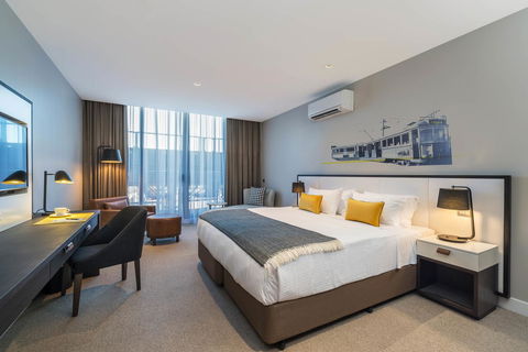Peppers Docklands - Southport Accommodation 0