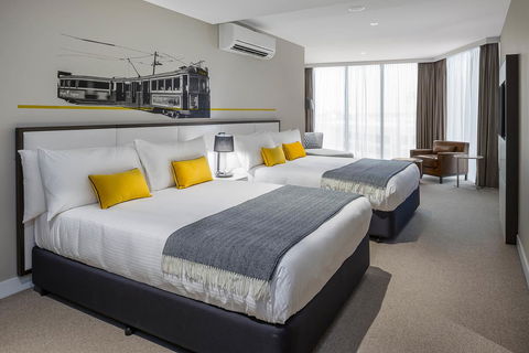 Peppers Docklands - Southport Accommodation 7