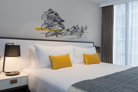 Peppers Docklands - Southport Accommodation 24