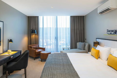 Peppers Docklands - Southport Accommodation 18
