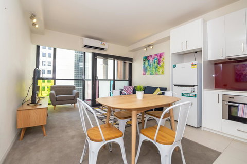 Canvas Suites On Russell Place - Southport Accommodation 4