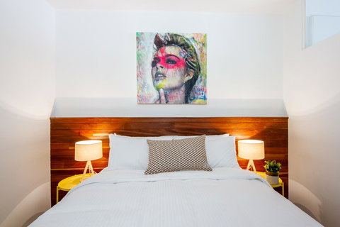 Canvas Suites On Russell Place - Southport Accommodation 21