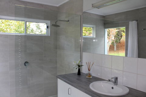 Abbys Cottages Bright - Southport Accommodation 9