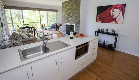 Abbys Cottages Bright - Southport Accommodation 5
