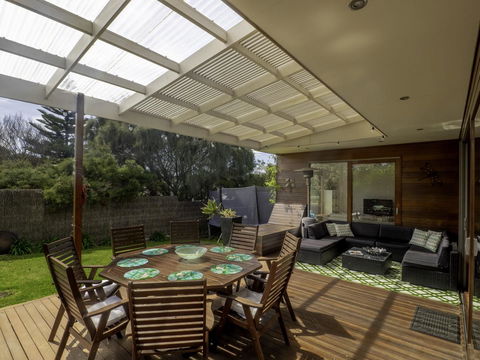 Blairgowrie Moonah Beach House: Walk To Beach - Southport Accommodation 1