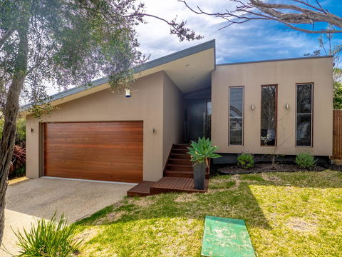 Blairgowrie Moonah Beach House: Walk To Beach - Southport Accommodation 9