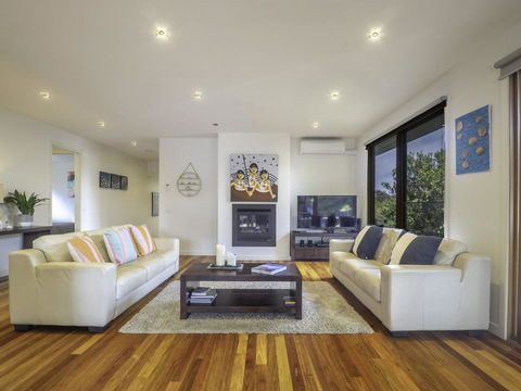 Blairgowrie Moonah Beach House: Walk To Beach - Southport Accommodation 2