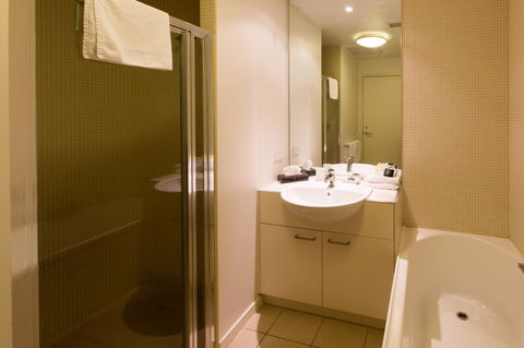 Accent Accommodation@Docklands - Southport Accommodation 21