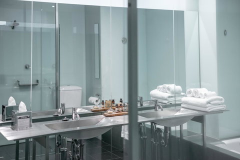 Adelphi Hotel - Accommodation Southport 31