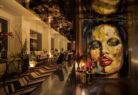 Adelphi Hotel - Accommodation Southport 9