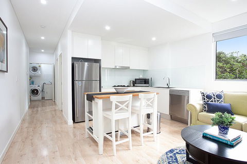 The Cove - L'Abode Accommodation - Southport Accommodation 2
