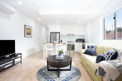 The Cove - L'Abode Accommodation - Southport Accommodation 1