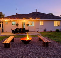 The Farmhouse. - Southport Accommodation