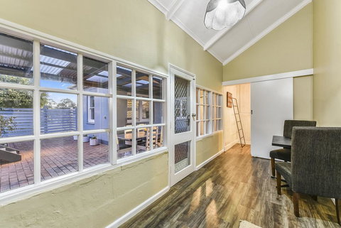 The Jazz B&B - Accommodation Southport 2