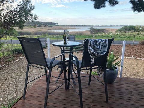 The Lakehouse - Southport Accommodation 3