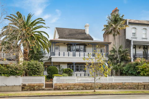 The North Shore Hotel - Southport Accommodation 0
