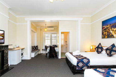 The North Shore Hotel - Southport Accommodation 3