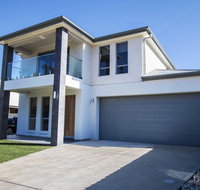 The Races Complex - Southport Accommodation