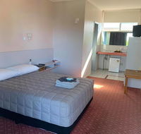 The Royal Motel - Southport Accommodation