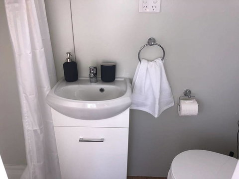 The Saddle Camp Tiny House, Braidwood - Southport Accommodation 2