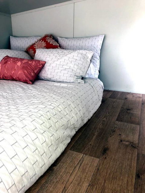 The Saddle Camp Tiny House, Braidwood - Southport Accommodation 3