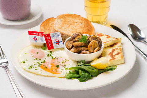 The Standpipe Golf Motor Inn - Accommodation Southport 2